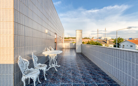 Apartamento Miramar com terraço e vista mar