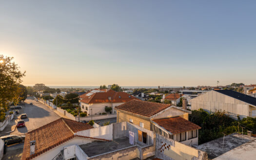 Apartamento Miramar com terraço e vista mar