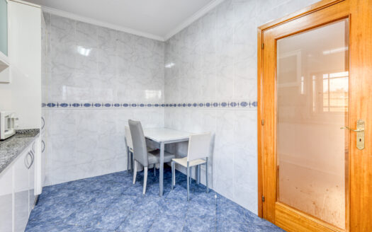 Apartamento Miramar com terraço e vista mar