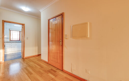 Apartamento Miramar com terraço e vista mar