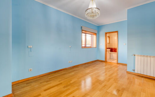 Apartamento Miramar com terraço e vista mar