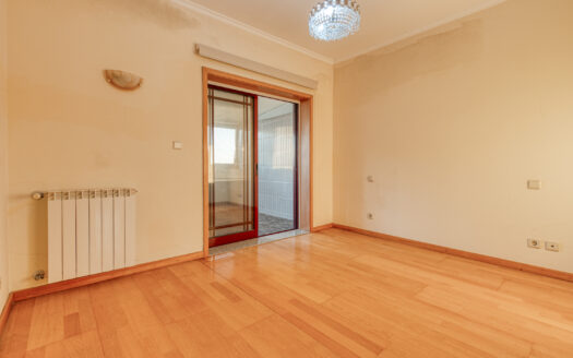 Apartamento Miramar com terraço e vista mar