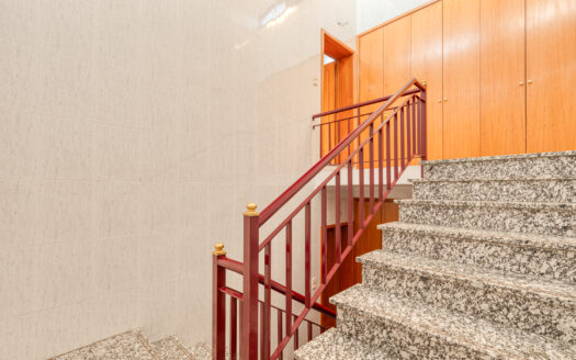 Apartamento Miramar com terraço e vista mar