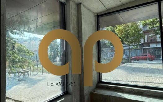 Loja Nova para Venda em Vila Nova de Gaia