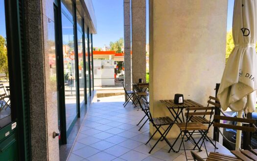 Trespasse Confeitaria no Centro de Paredes