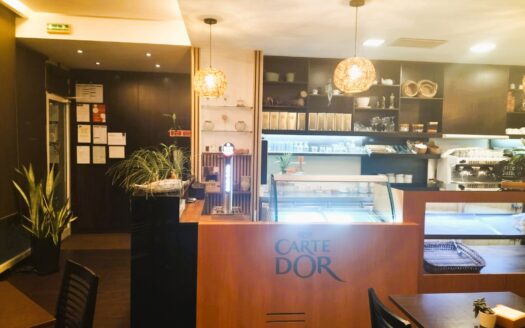 Trespasse Confeitaria no Centro de Paredes