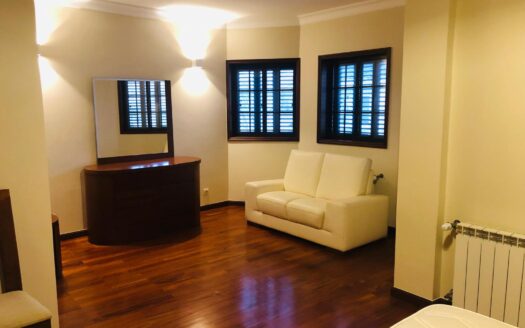 Moradia para Arrendar no Centro de Leça da Palmeira – Rua do Sol Poente