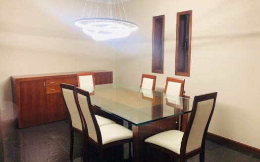 Moradia para Arrendar no Centro de Leça da Palmeira – Rua do Sol Poente