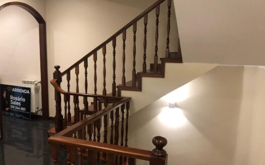 Moradia para Arrendar no Centro de Leça da Palmeira – Rua do Sol Poente