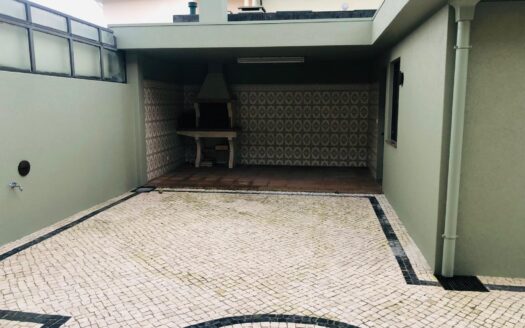 Moradia para Arrendar no Centro de Leça da Palmeira – Rua do Sol Poente