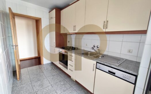 Apartamento T1+1 Amial – Arrendamento