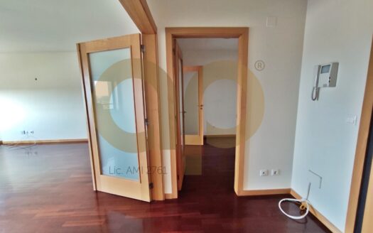 Apartamento T1+1 Amial – Arrendamento