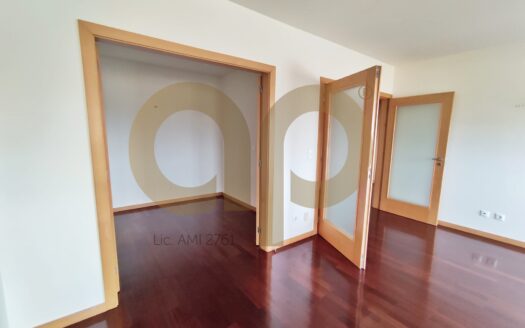 Apartamento T1+1 Amial – Arrendamento