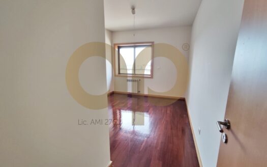 Apartamento T1+1 Amial – Arrendamento