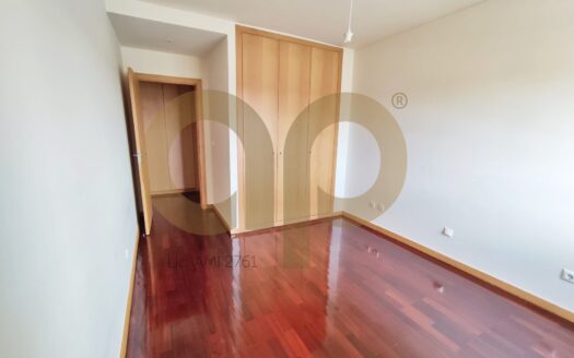 Apartamento T1+1 Amial – Arrendamento