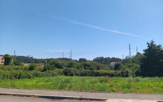 Terreno em Serzedo com 1000m2