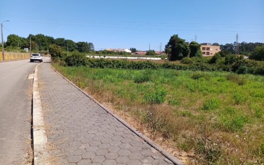 Terreno em Serzedo com 1000m2