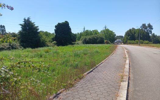 Terreno em Serzedo com 1000m2