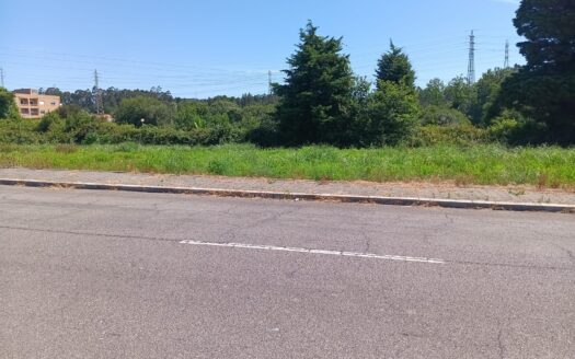 Terreno em Serzedo com 1000m2