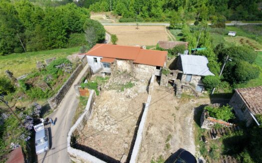 Moradia com Elevado Potencial de Investimento | Casal do Mosteirinho – Coutos de Viseu