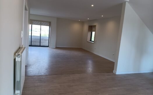 Apartamento T3+1 Duplex em Canidelo