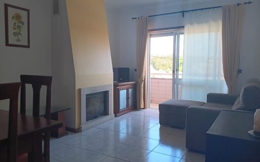 Apartamento T2 com Lugar de Garagem para Arrendamento