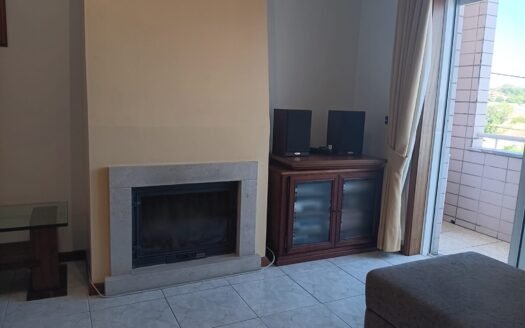 Apartamento T2 com Lugar de Garagem para Arrendamento