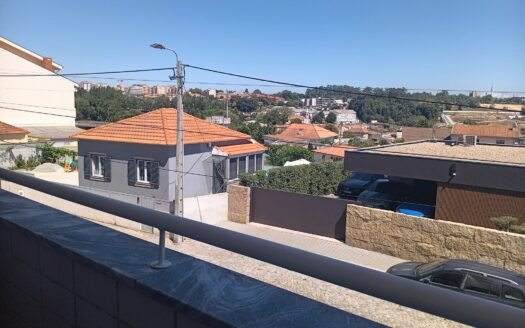 Apartamento T2 com Lugar de Garagem para Arrendamento