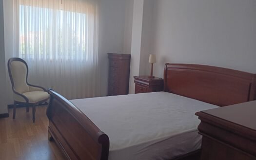 Apartamento T2 com Lugar de Garagem para Arrendamento