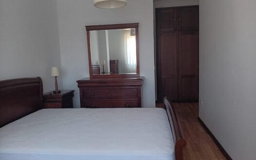 Apartamento T2 com Lugar de Garagem para Arrendamento
